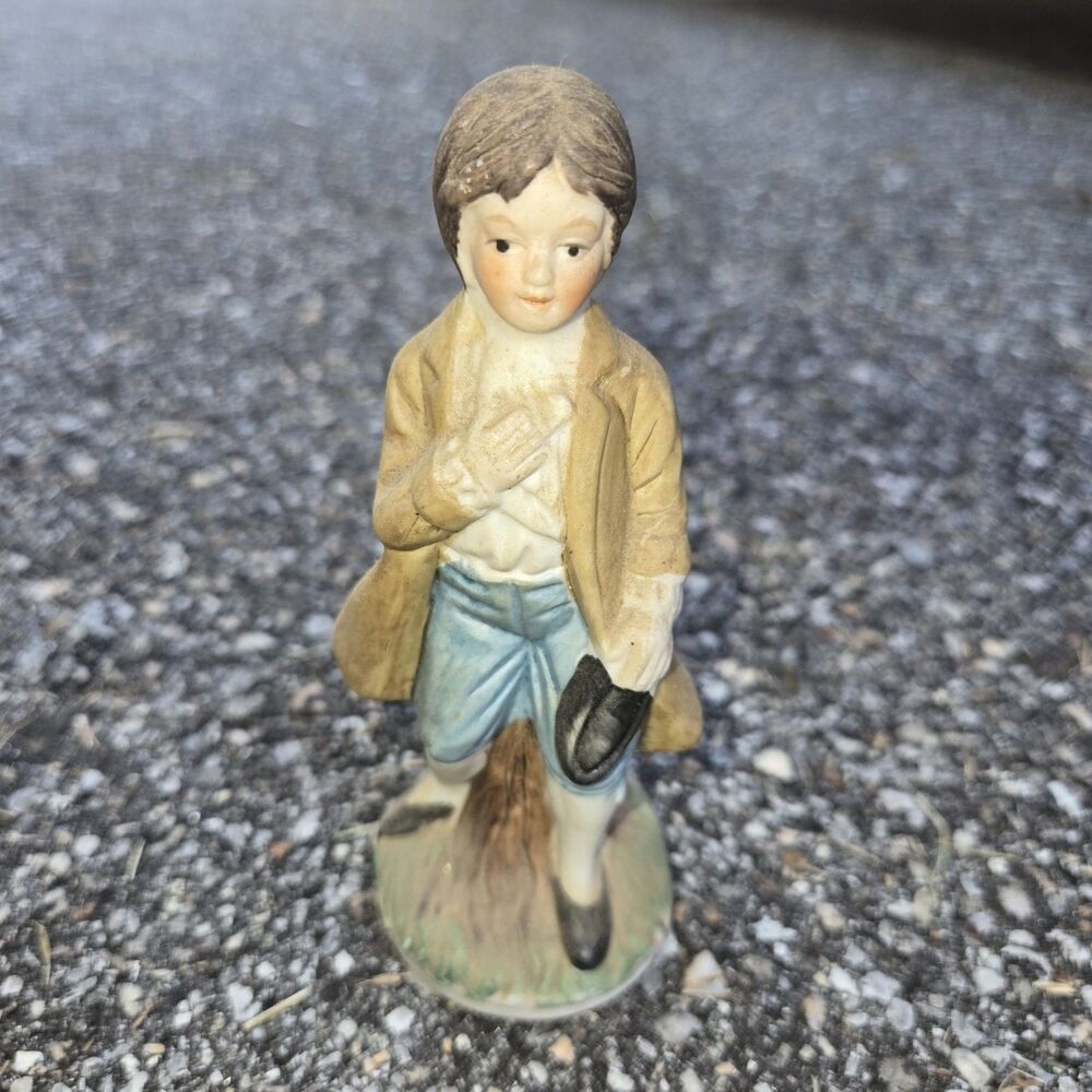 VTG Bisque Colonial Boy Figurine Occupied Japan 5"